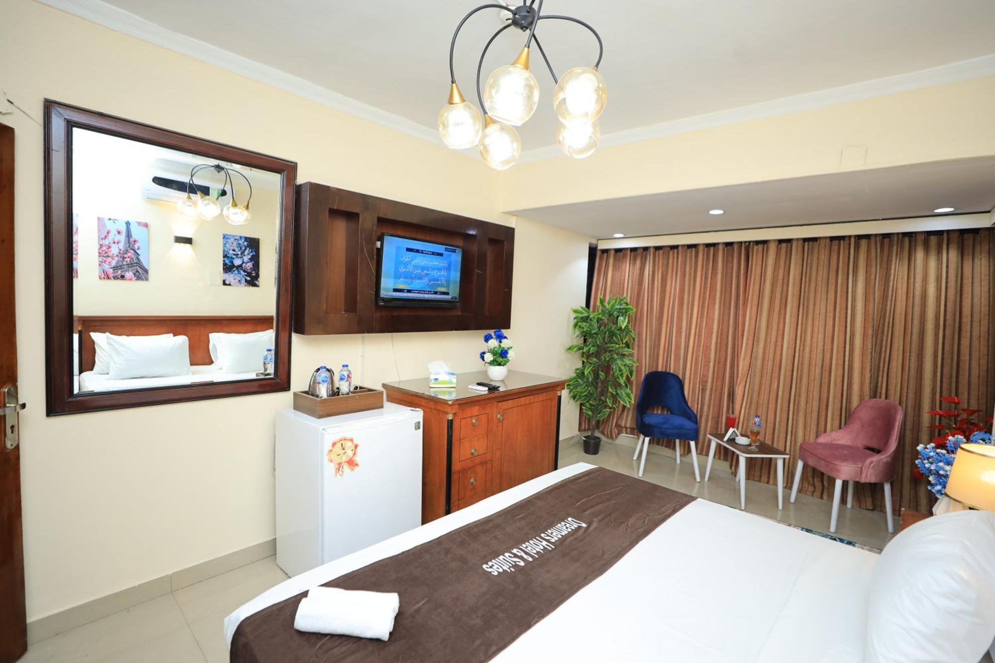 No Name Hotel